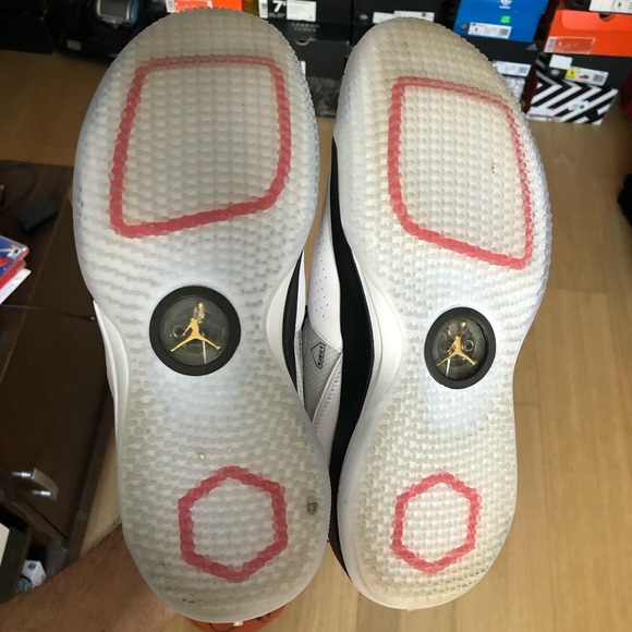 Air Jordan 33 - Picture 5 of 5